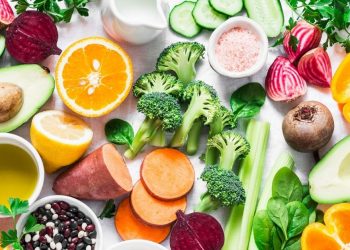 fruits and vegetables rich in Vitamin C