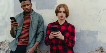 The Impact of Social Media on Drug Abuse in Teenagers