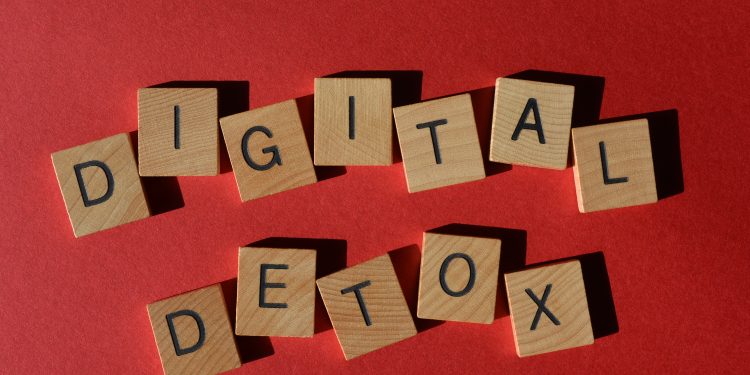 The Benefits of a Digital Detox for Mental Health and Well-Being