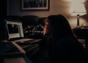 Exploring the Relationship between Social Media Use and Psychological Well-being