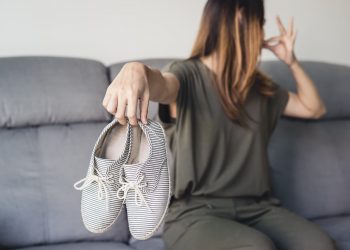 How to deal with sweaty and smelly feet?