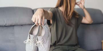 How to deal with sweaty and smelly feet?