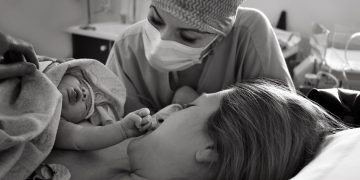 The pros and cons of home birth vs. hospital birth
