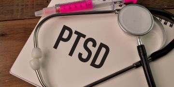 Complex PTSD: Symptoms, Treatment, and Effects