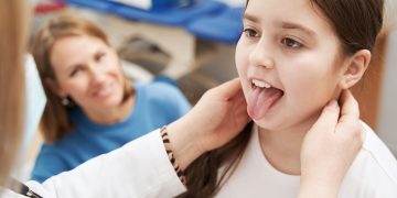 Understanding Tonsils and Tonsil Health: Causes, Pain Relief, and Dietary Tips